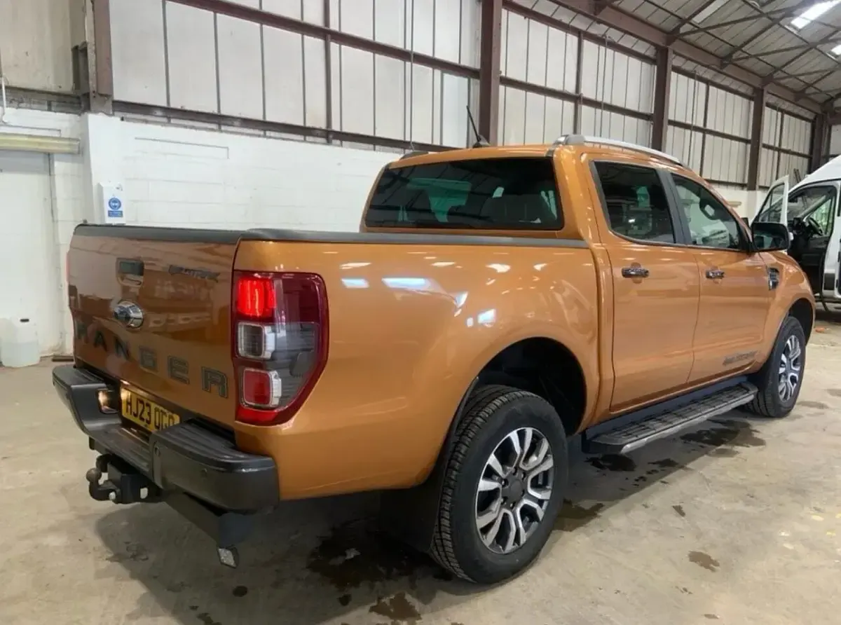 Used Ford Ranger Wildtrack 213 HP (156 kW) 2023 Orange Pickup