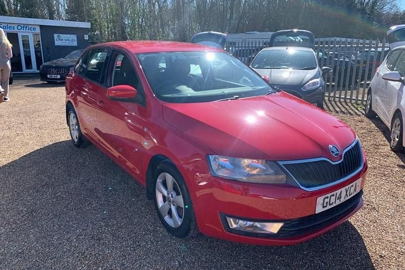 Used Skoda Rapid SE 2014 Red Hatchback