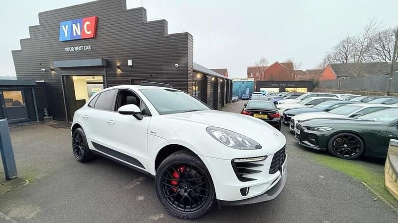 White Used 2015 Porsche Macan SUV | £18,891 (A bit pricey) - Image 1/4