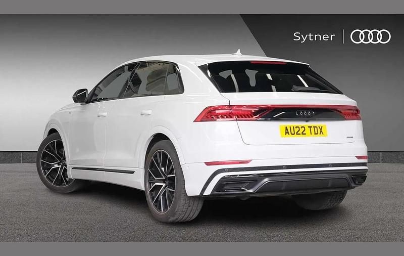 Used Audi Q8 Black Edition 281 HP (206 kW) 2022 White SUV