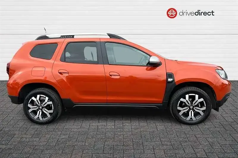 Used Dacia Duster Prestige 130 HP (95 kW) 2022 Orange SUV