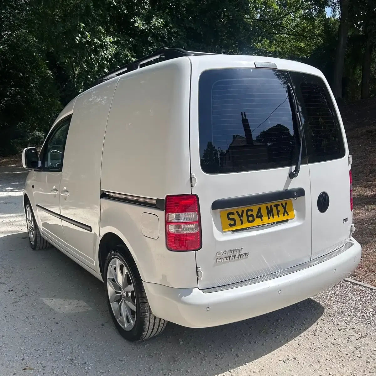 Used VW Caddy Highline 102 HP (75 kW) 2014 White MPV