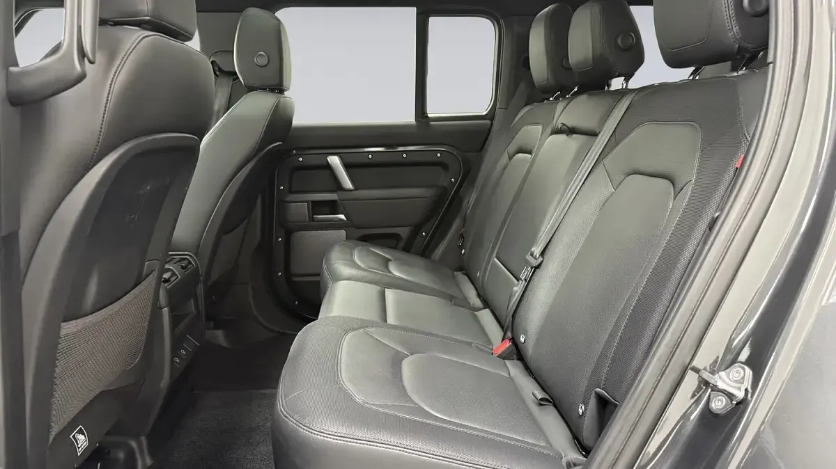 Used Land Rover Defender SE Dynamic 2024 Grey SUV