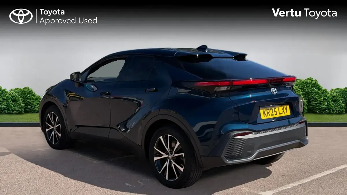 Used Toyota C-HR Design 140 HP (102 kW) 2025 Blue SUV