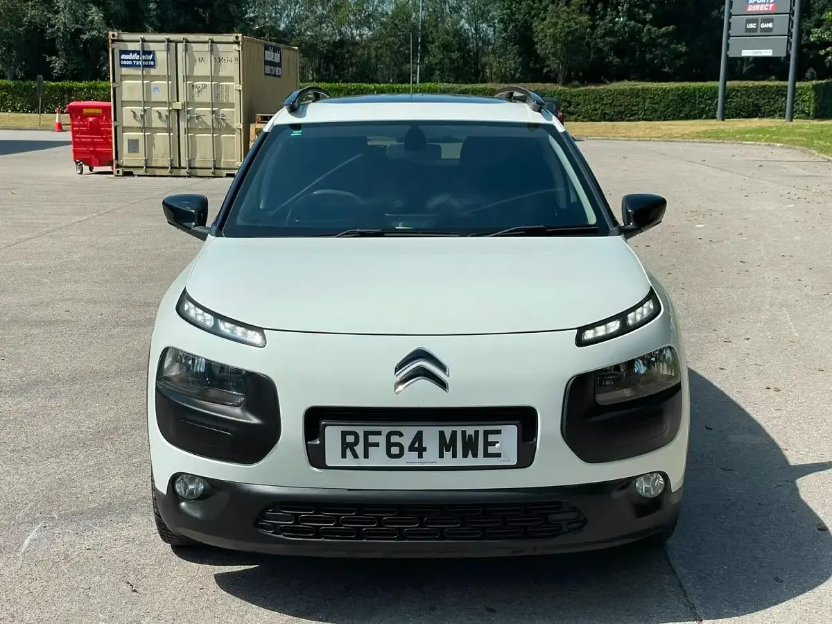 Used Citroën C4 Cactus Flair 2015 White Hatchback