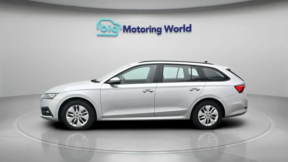 Used Skoda Octavia SE Technology 148 HP (108 kW) 2022 Silver Estate