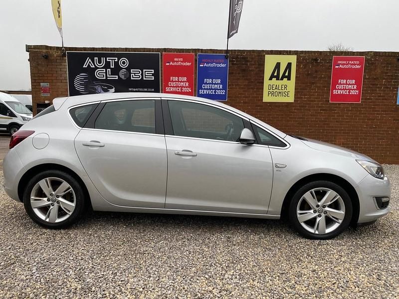 Used Vauxhall Astra SRi 2015 Silver Hatchback