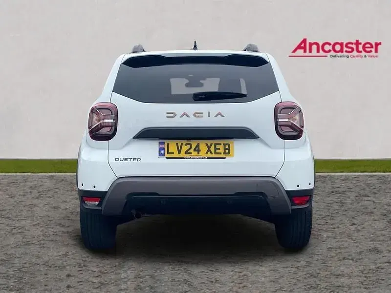 Used Dacia Duster Extreme 150 HP (110 kW) 2024 White SUV