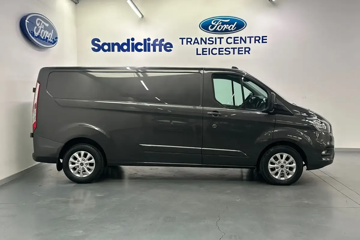 Used Ford Transit Custom Limited 131 HP (96 kW) 2022 Grey Van