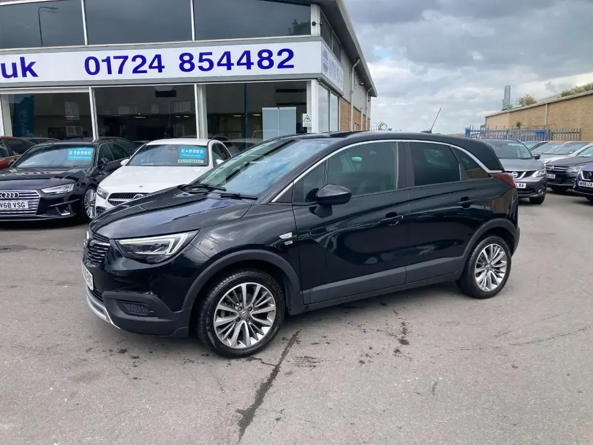 Used Vauxhall Crossland X 110 HP (80 kW) 2020 Black SUV