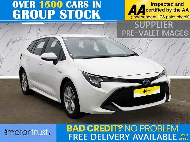 Used Toyota Corolla 122 HP (89 kW) 2021 White Estate