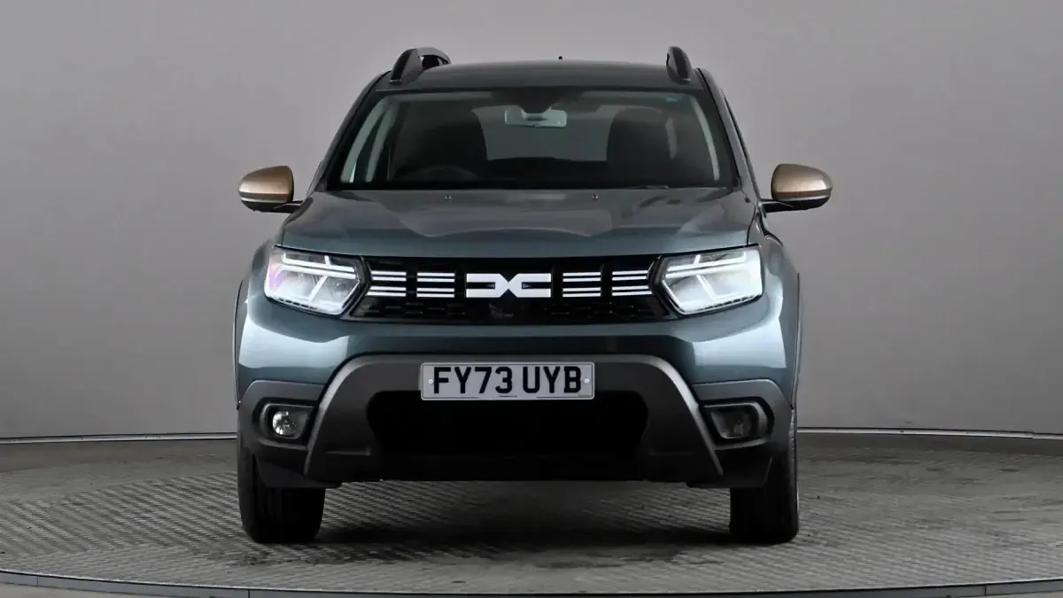 Used Dacia Duster Extreme 99 HP (72 kW) 2023 Green SUV