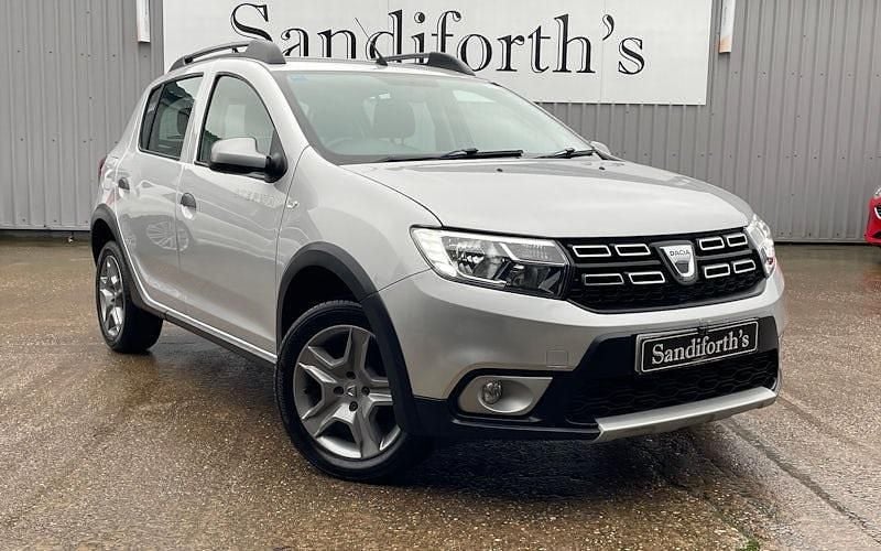 Used Dacia Sandero Ambiance 90 HP (66 kW) 2017 Silver Hatchback