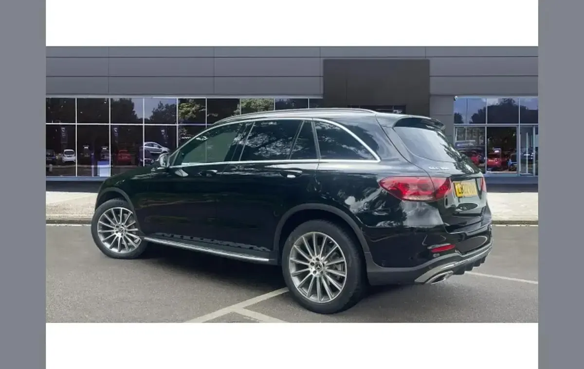 Used Mercedes GLC300 AMG Line Premium 254 HP (186 kW) 2022 Black SUV