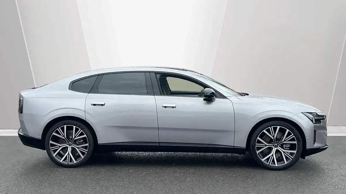 Usado Volvo EX90 Ultra 244 kW (333 CV) 2025 Plateado SUV