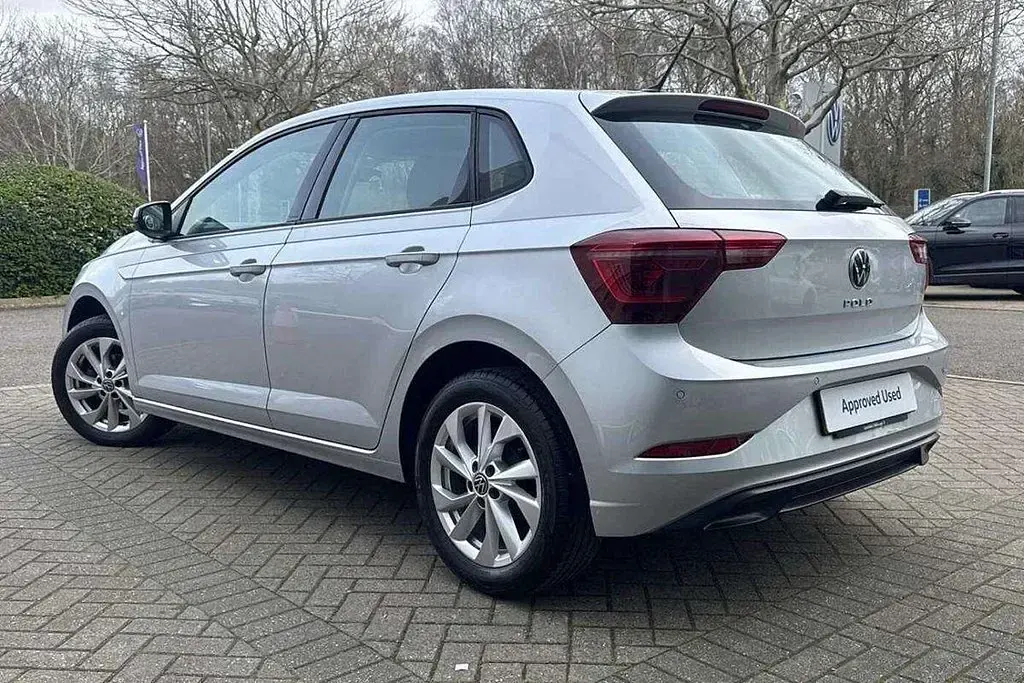 Used VW Polo Style 95 HP (69 kW) 2024 Silver Hatchback