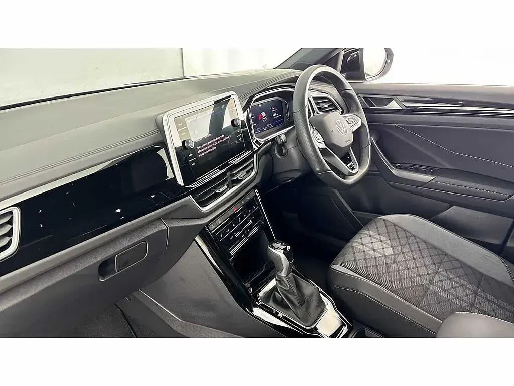 Used VW T-Roc R-line 150 HP (110 kW) 2025 Black SUV