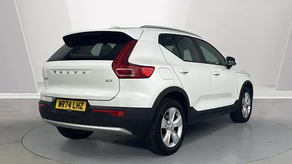 Used Volvo XC40 Core 161 HP (118 kW) 2024 White SUV