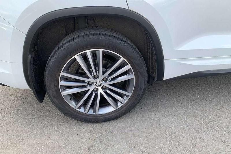 Used Skoda Kodiaq LAURIN & KLEMENT 150 HP (110 kW) 2021 White SUV