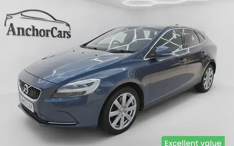 Used Volvo V40 Inscription 150 HP (110 kW) 2019 Hatchback