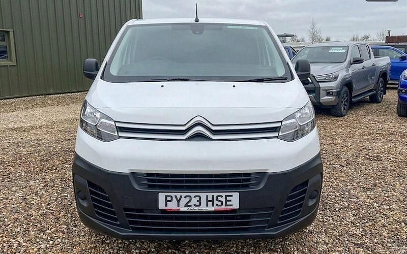 Used Citroën Dispatch 145 HP (106 kW) 2023 White MPV