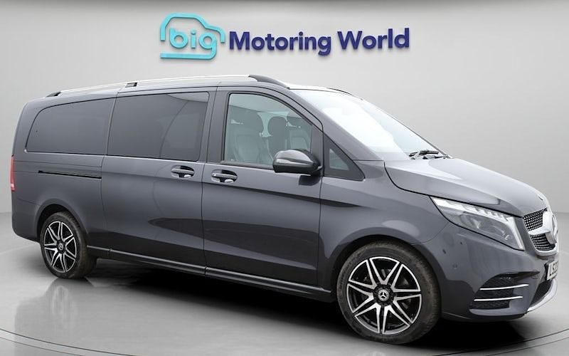 Used Mercedes V300 AMG line 237 HP (174 kW) 2023 Grey MPV
