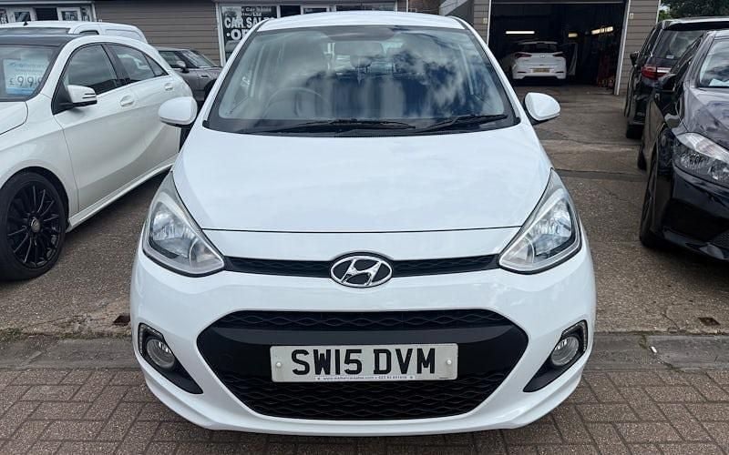Used Hyundai i10 Premium 66 HP (48 kW) 2017 Hatchback