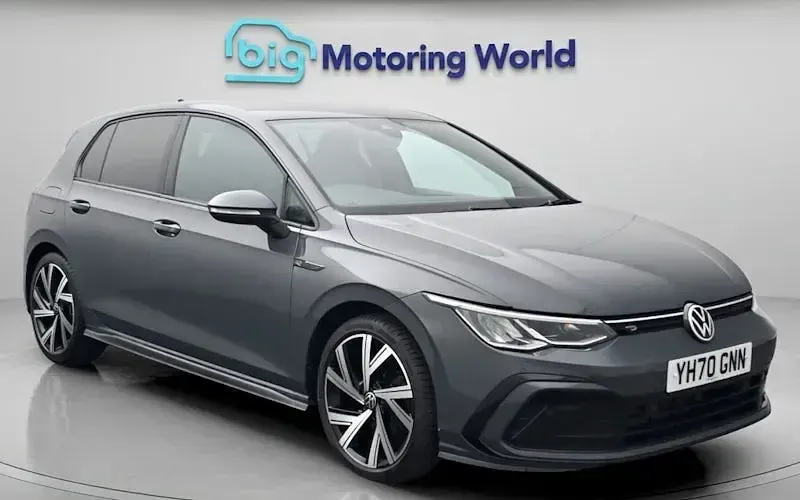 Used VW Golf VII R-line 150 HP (110 kW) 2020 Hatchback