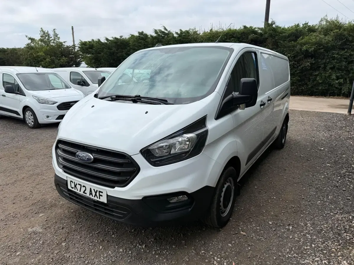 Used Ford Transit Custom 130 HP (95 kW) 2022 White Van