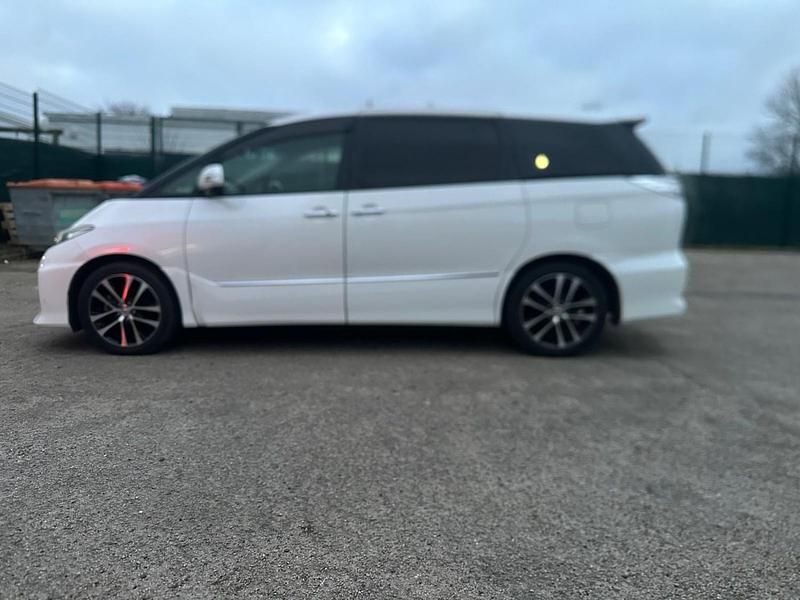 Used Toyota Estima 2014 White MPV