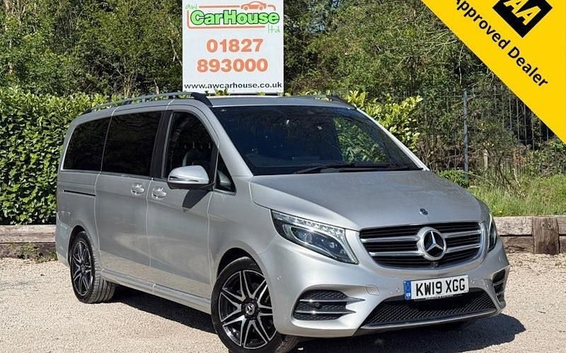 Usado Mercedes V220 AMG line 163 CV (119 kW) 2019 Monovolumen