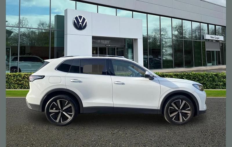 Used VW Tiguan Elegance 147 HP (108 kW) 2025 White SUV