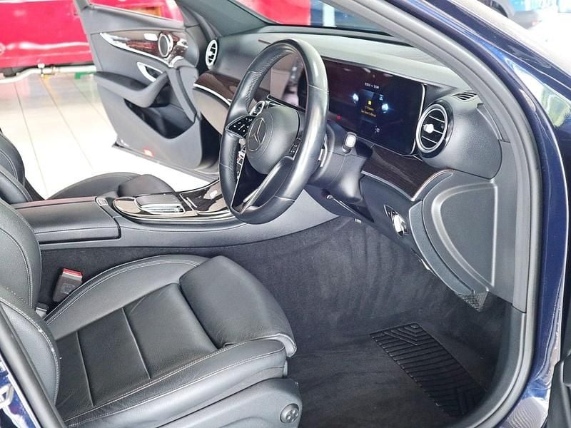 Used Mercedes E220 194 HP (142 kW) 2021 Blue Estate