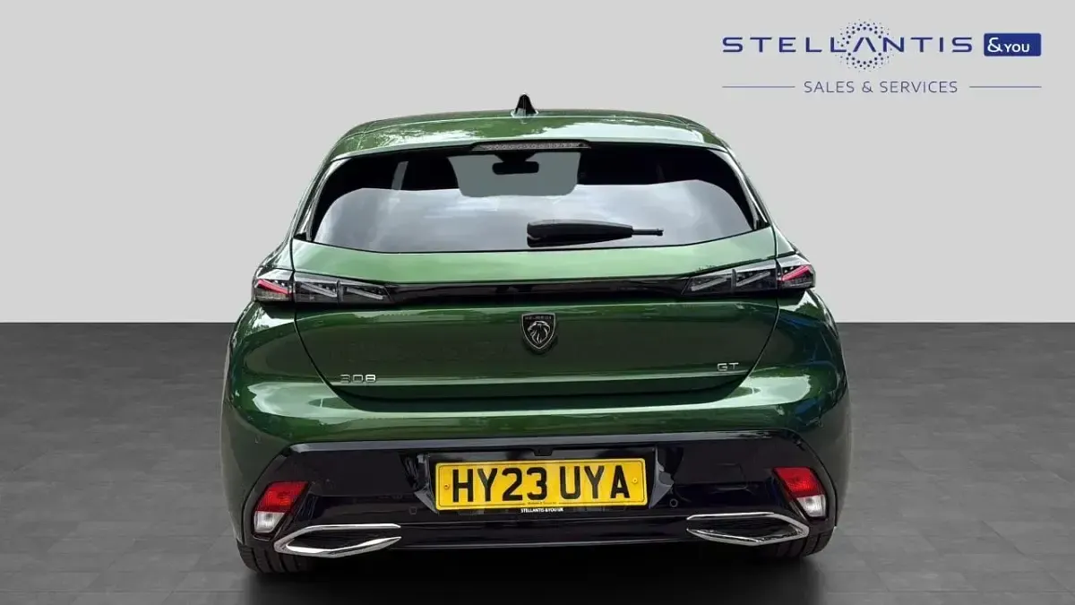 Used Peugeot 308 GT 129 HP (94 kW) 2023 Green Hatchback