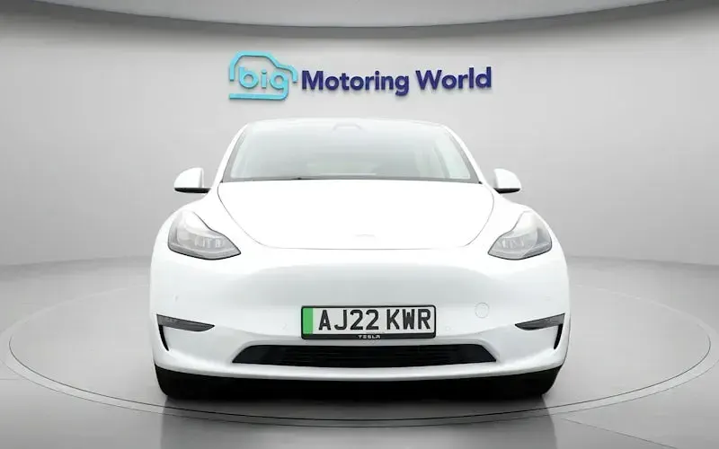 Used Tesla Model Y Long Range AWD 286 kW (389 HP) 2025 SUV