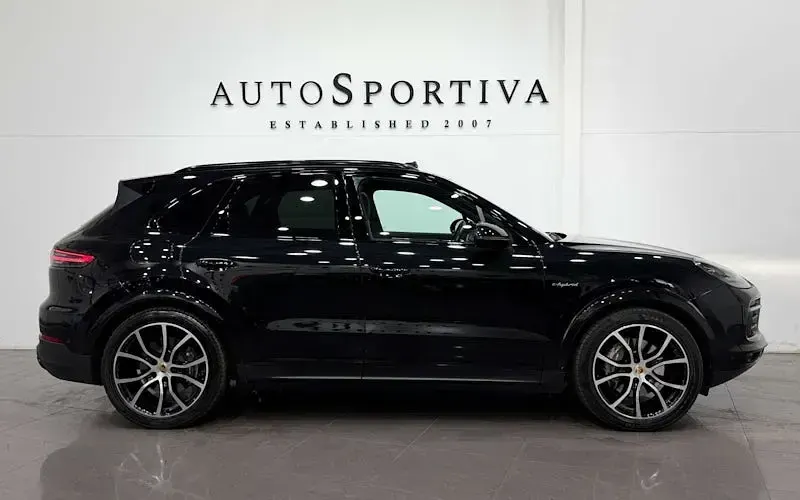 Used Porsche Cayenne Platinum Edition 462 HP (339 kW) 2022 SUV
