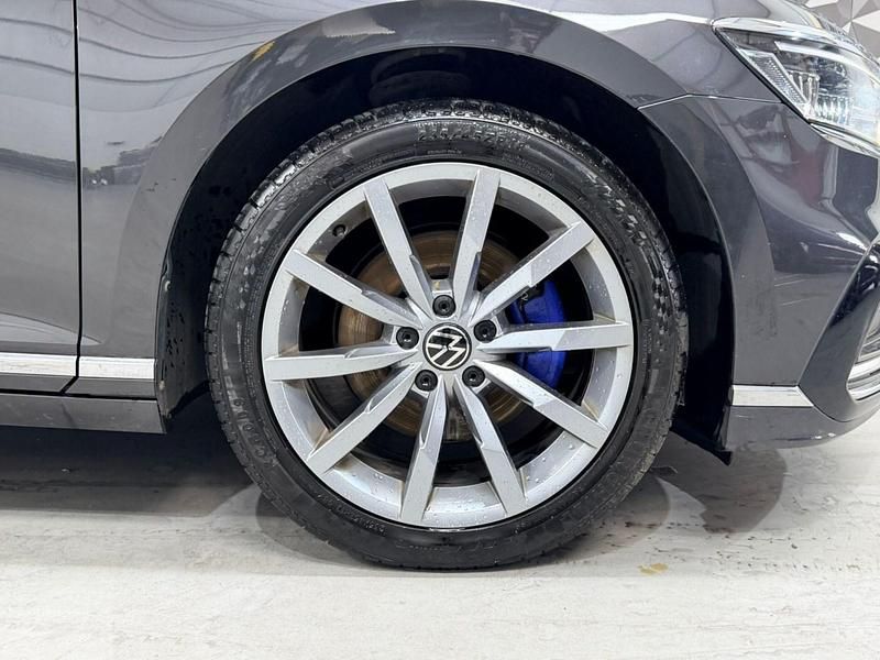 Used VW Passat Advance 218 HP (160 kW) 2021 Grey Sedan