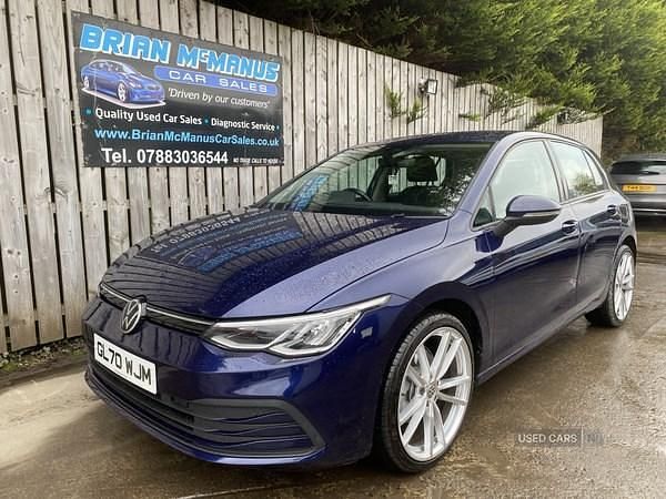 Used VW Golf VII Life 115 HP (84 kW) 2020 Blue Hatchback