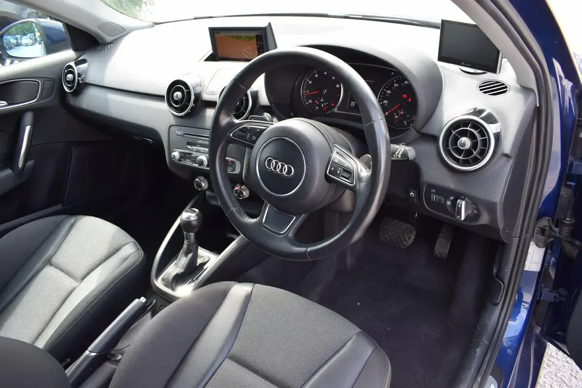 Used Audi A1 Sportback Sport 125 HP (91 kW) 2026 Blue Hatchback