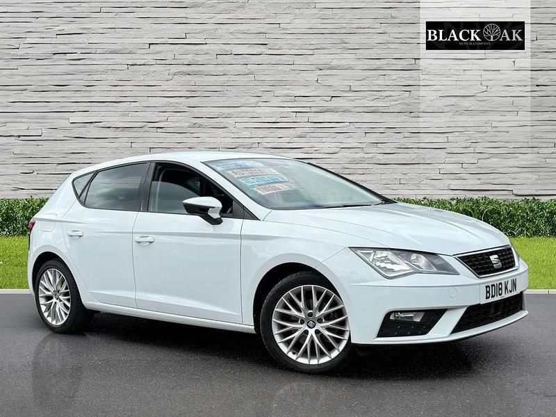 White Used 2018 Seat Leon SE Dynamic Hatchback | £9,995 (Good price) - Image 1/4