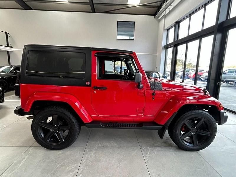 Used Jeep Wrangler Sahara 197 HP (144 kW) 2015 Red SUV