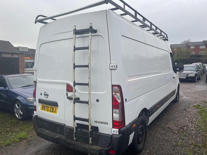 Used Nissan NV400 Acenta 135 HP (99 kW) 2021 White Van