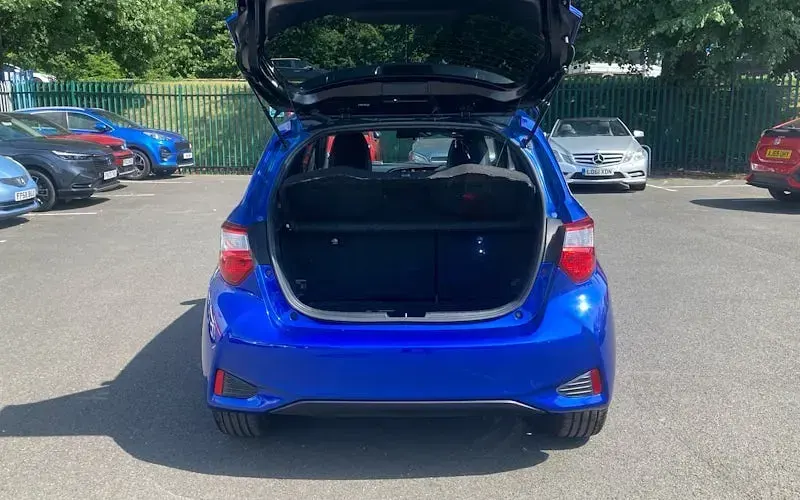 Used Toyota Yaris Hybrid Sport 101 HP (74 kW) 2019 Hatchback