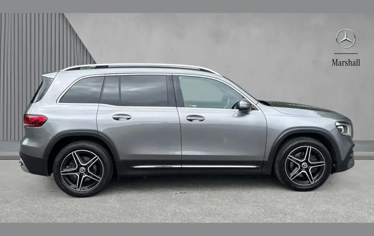 Begagnad Mercedes GLB200 Executive 161 HK (118 kW) 2023 Grå SUV