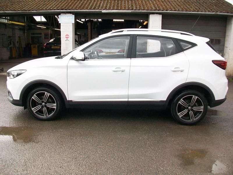 Usado MG ZS Exclusive 106 CV (77 kW) 2019 Blanco Berlina