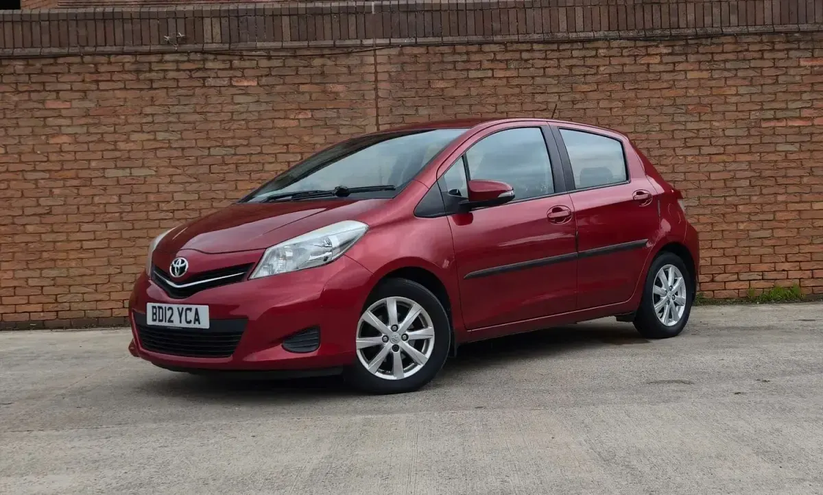 Used Toyota Yaris 2012 Red Hatchback
