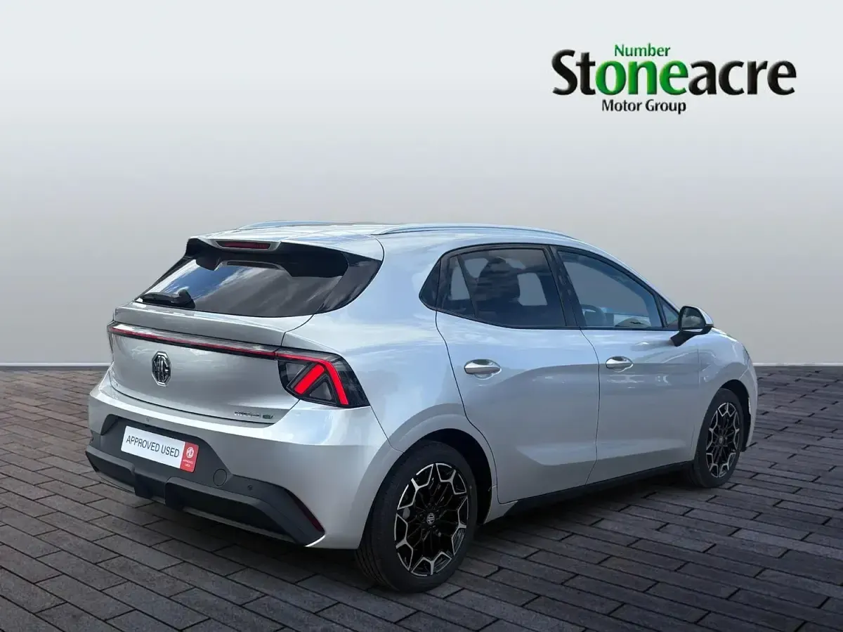 New MG MG4 EV 319 kW (435 HP) 2026 Silver Hatchback
