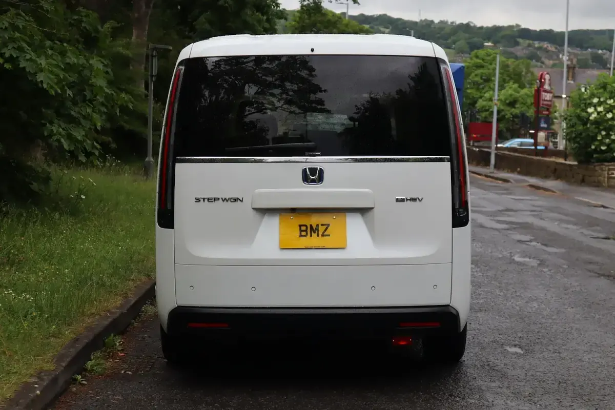Used Honda Stepwgn Hybrid 2022 White MPV