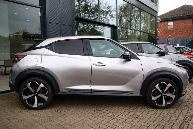 Used Nissan Juke Tekna 114 HP (83 kW) 2020 Silver SUV