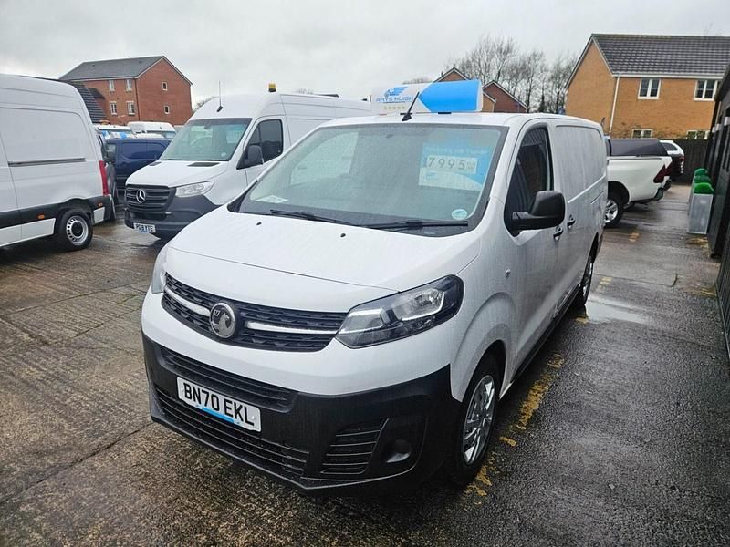 Used Vauxhall Vivaro Edition 100 HP (73 kW) 2020 White MPV